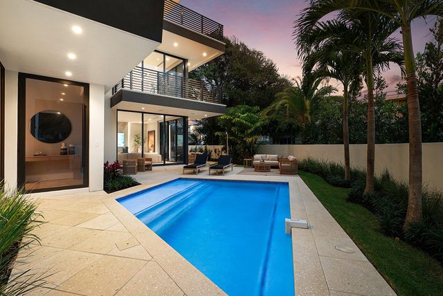 810 Andrews Avenue, Delray Beach, FL 33483