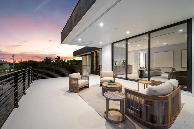 810 Andrews Avenue, Delray Beach, FL 33483