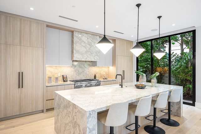 810 Andrews Avenue, Delray Beach, FL 33483