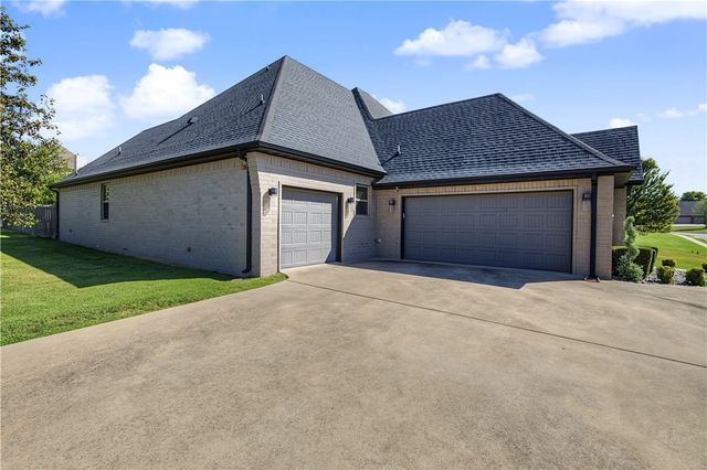1474 Asbury Lane, Tontitown, AR 72762