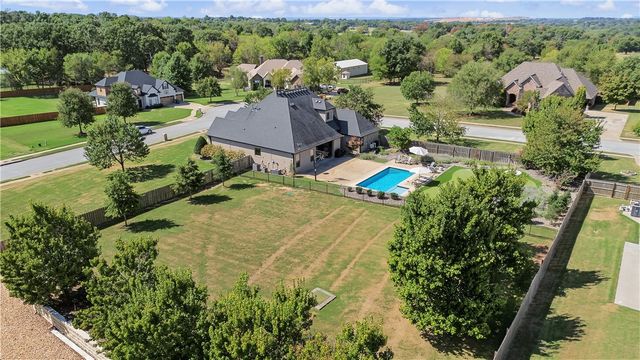 1474 Asbury Lane, Tontitown, AR 72762