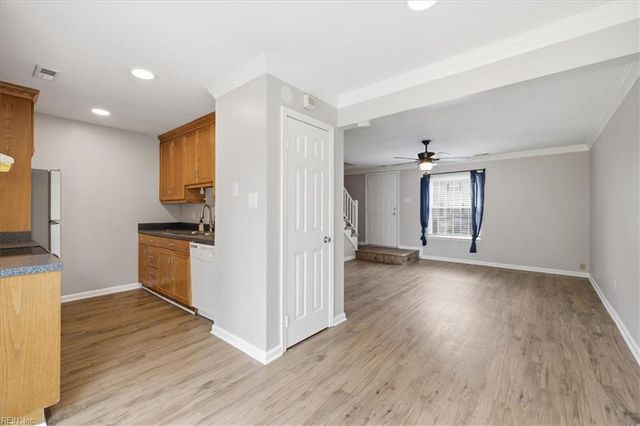 918 Seabreeze CT, Chesapeake, VA 23320