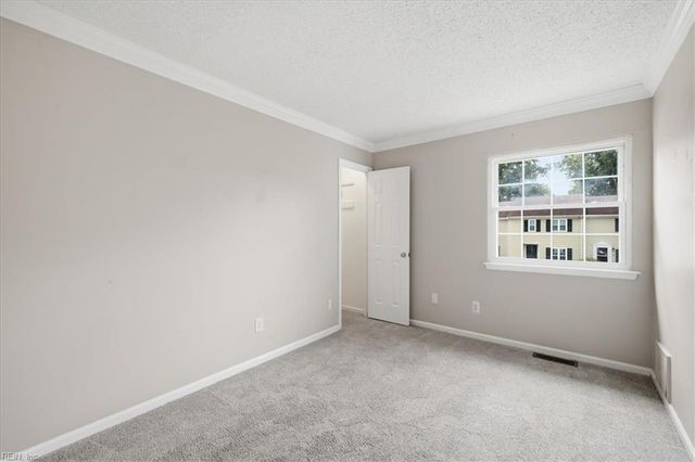 918 Seabreeze CT, Chesapeake, VA 23320