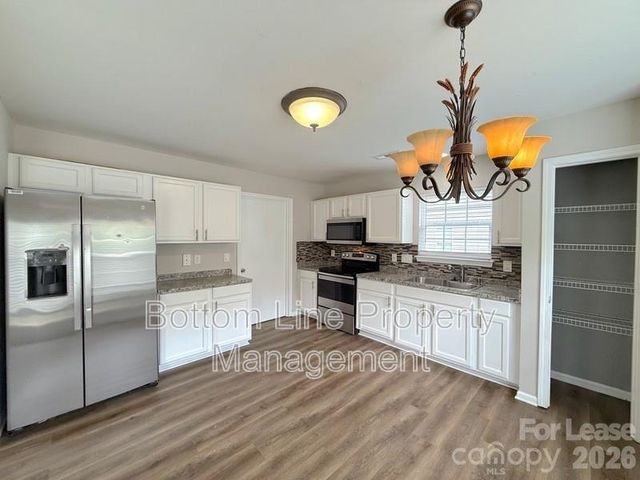 4133 Robinwood Drive, Charlotte, NC 28212