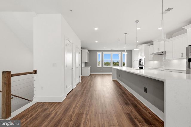 44824 TIVERTON SQ, Ashburn, VA 20147