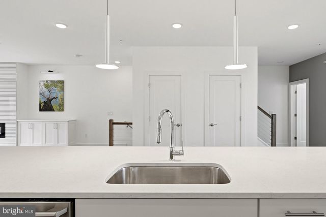 44824 TIVERTON SQ, Ashburn, VA 20147