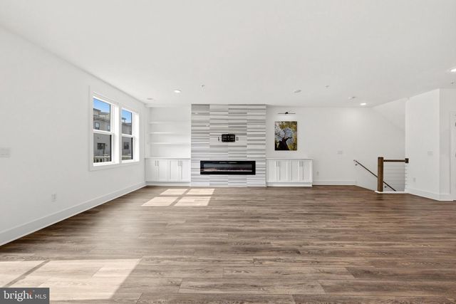 44824 TIVERTON SQ, Ashburn, VA 20147