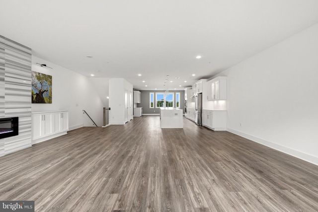 44824 TIVERTON SQ, Ashburn, VA 20147