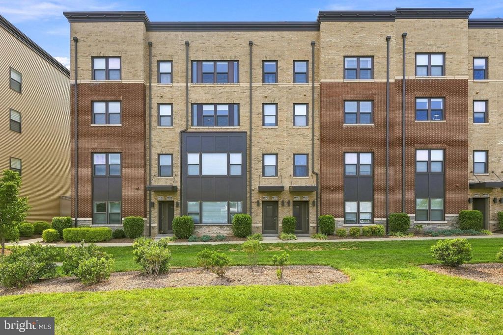 44824 TIVERTON SQ, Ashburn, VA 20147