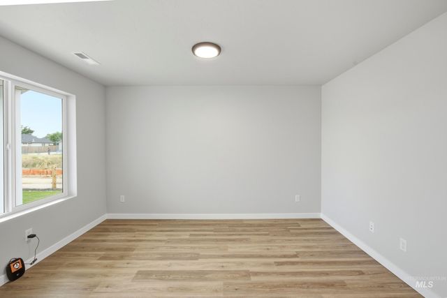 472 Merlin Ct, Middleton, ID 83644