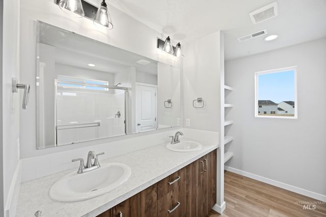 472 Merlin Ct, Middleton, ID 83644