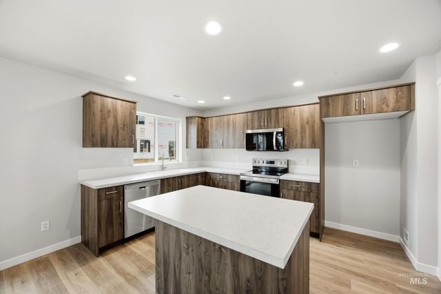 472 Merlin Ct, Middleton, ID 83644