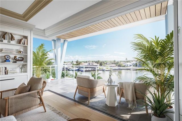 1624 Gulf Shore BLVD N 202, Naples, FL 34102