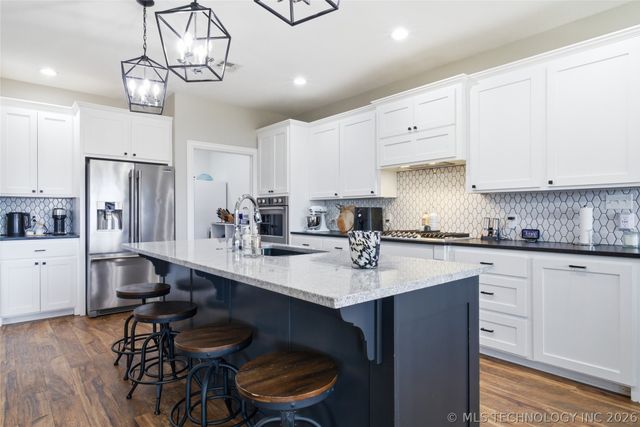 795 Blue Bird Lane, Pryor, OK 74361