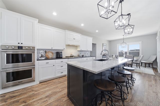 795 Blue Bird Lane, Pryor, OK 74361