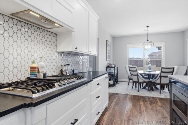 795 Blue Bird Lane, Pryor, OK 74361