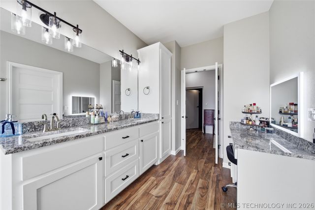 795 Blue Bird Lane, Pryor, OK 74361