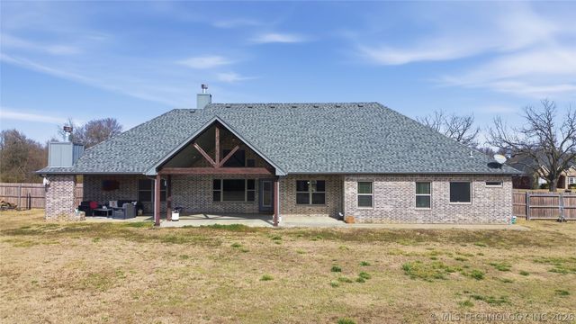 795 Blue Bird Lane, Pryor, OK 74361