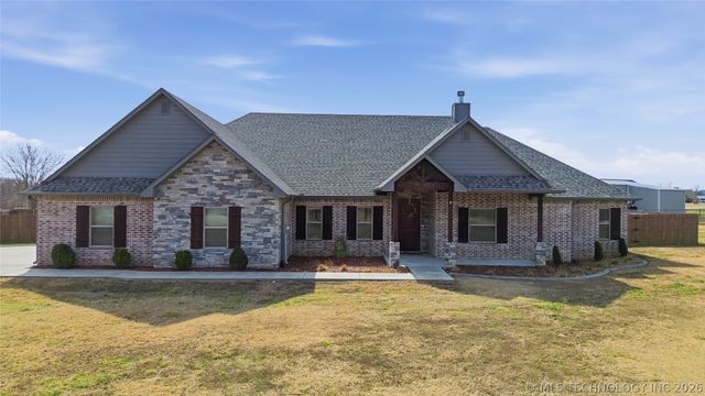 795 Blue Bird Lane, Pryor, OK 74361