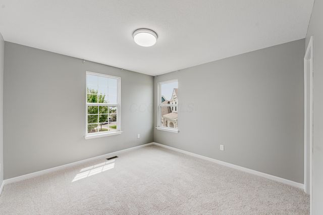 324 Silver Fox Way, Delaware, OH 43015