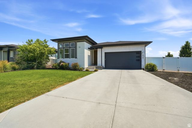 8391 S MEADOWLARK LN, West Jordan, UT 84088