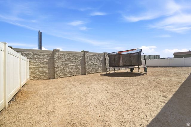 8391 S MEADOWLARK LN, West Jordan, UT 84088