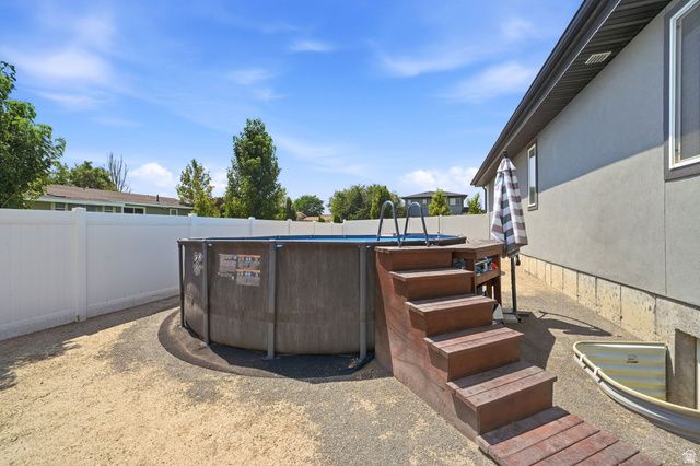 8391 S MEADOWLARK LN, West Jordan, UT 84088