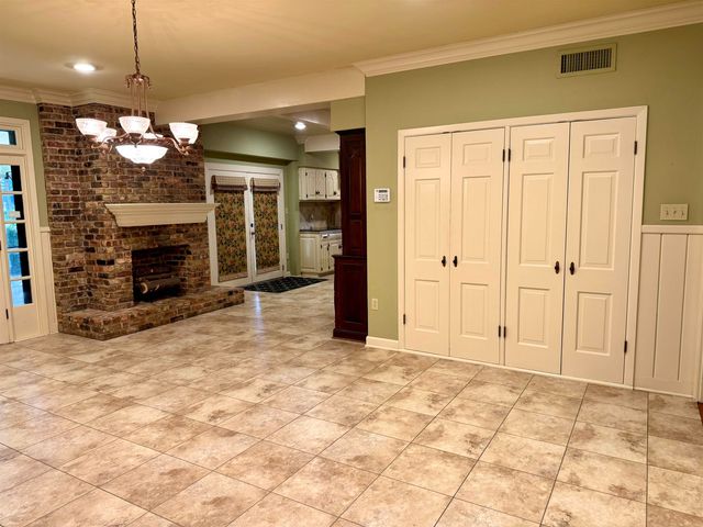 814 Spruce St, Morgan City, LA 70380