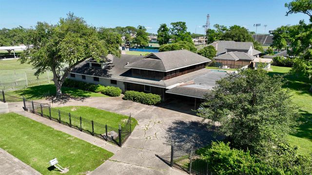 814 Spruce St, Morgan City, LA 70380