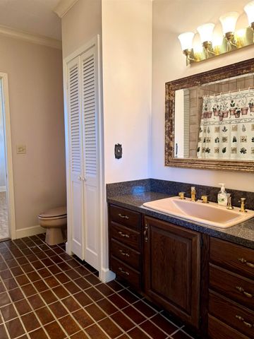 814 Spruce St, Morgan City, LA 70380