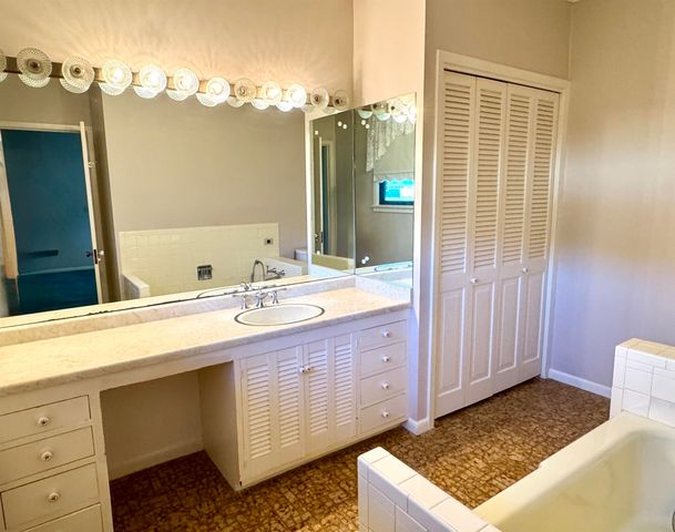 814 Spruce St, Morgan City, LA 70380