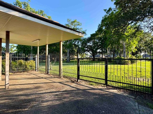 814 Spruce St, Morgan City, LA 70380