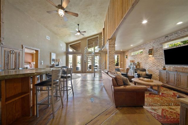 247 Satterfield RD, New Braunfels, TX 78130
