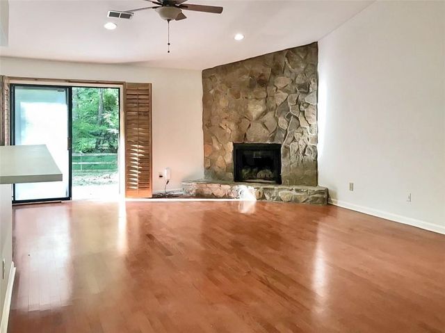 2950 Cedar Knoll Drive, Roswell, GA 30076