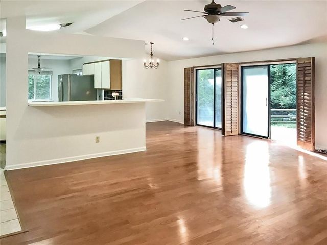 2950 Cedar Knoll Drive, Roswell, GA 30076