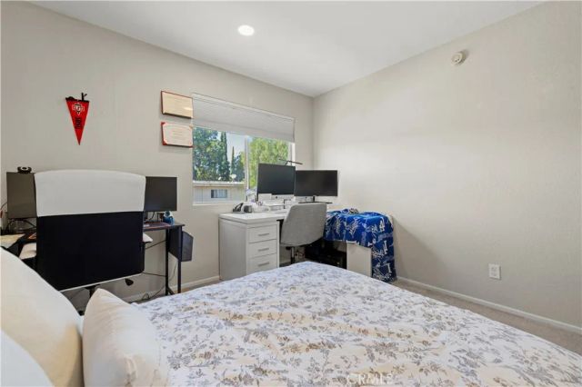 18408 Hatteras Street 44, Tarzana, CA 91356