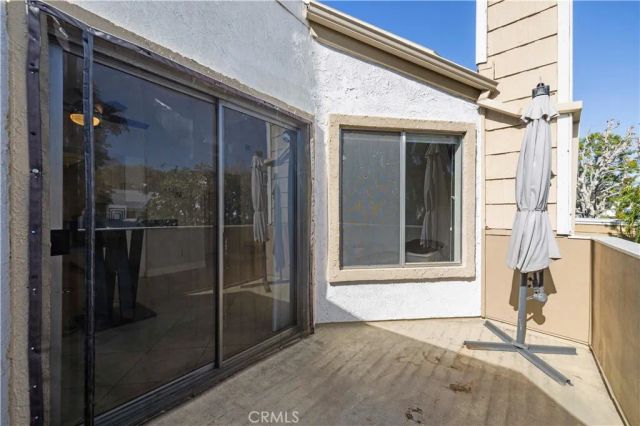 18408 Hatteras Street 44, Tarzana, CA 91356