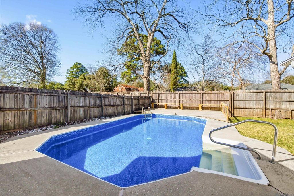 16325 Somersby, Baton Rouge, LA 70817