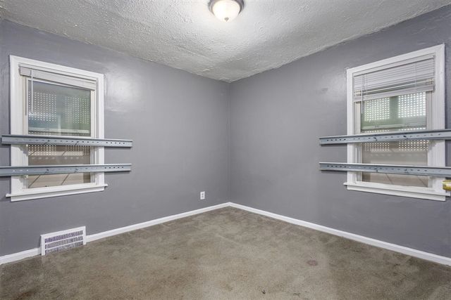 13881 Carlisle Street, Detroit, MI 48205