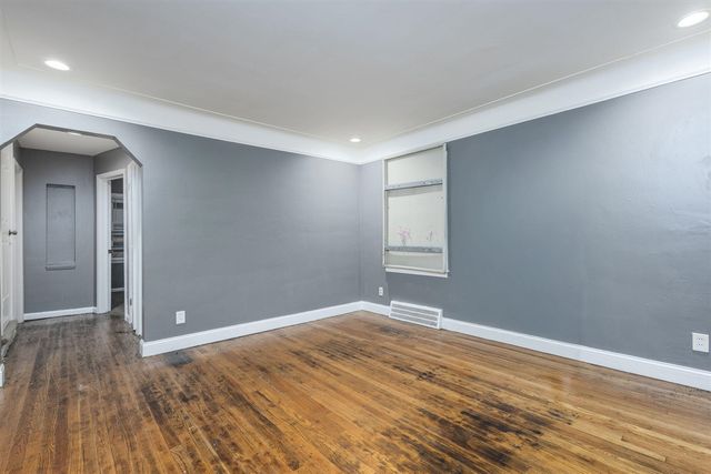 13881 Carlisle Street, Detroit, MI 48205