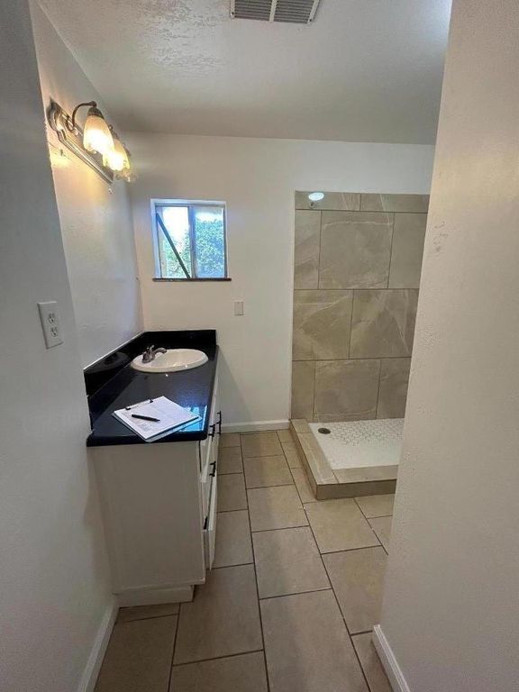 Image 5 of property listing at 112 E Street, Empire, CA 95319