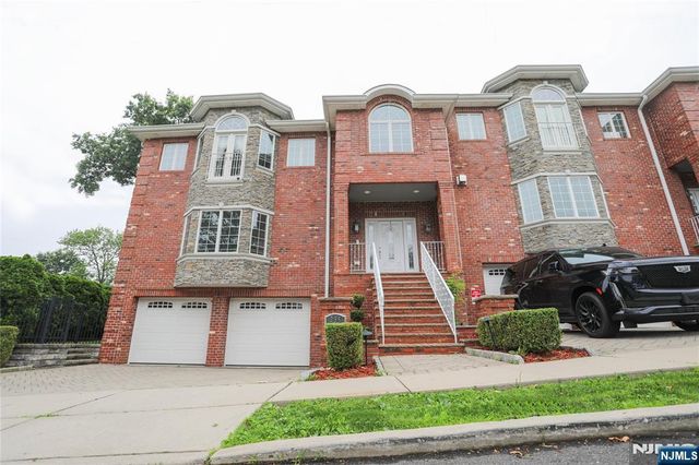 296 Forest Road, Fort Lee, NJ 07024