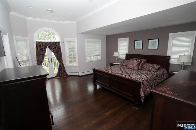 296 Forest Road, Fort Lee, NJ 07024