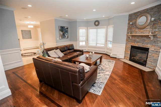 296 Forest Road, Fort Lee, NJ 07024