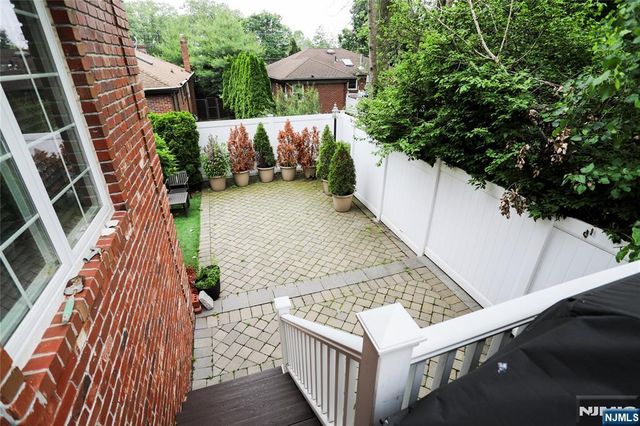 296 Forest Road, Fort Lee, NJ 07024