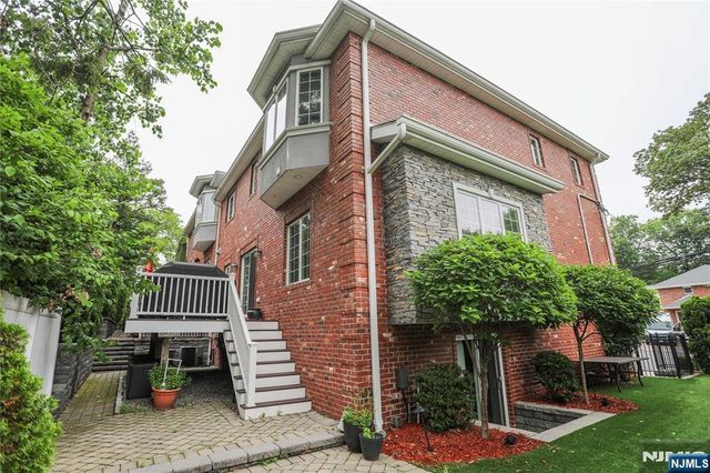 296 Forest Road, Fort Lee, NJ 07024