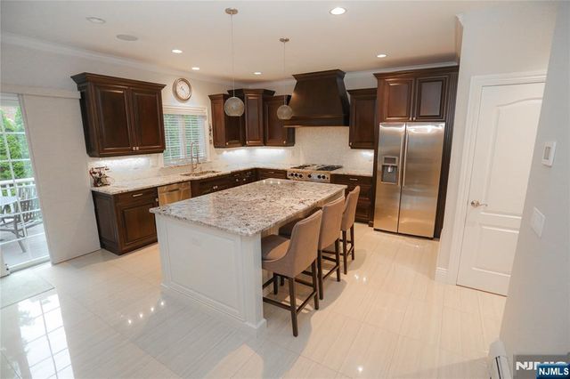 296 Forest Road, Fort Lee, NJ 07024
