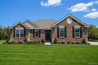52860 Antoinette Road, Shelby Charter Township, MI 48316