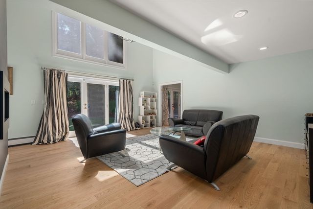 47 Dedham St, Sharon, MA 02067
