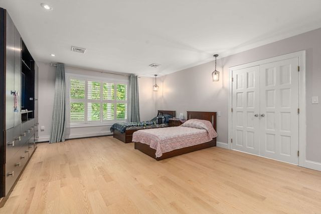 47 Dedham St, Sharon, MA 02067